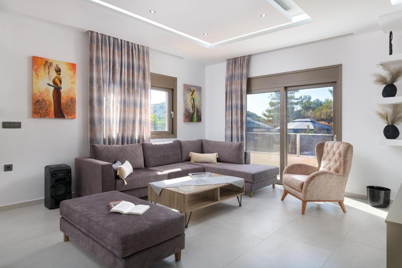 Panthea Luxury Villa *
